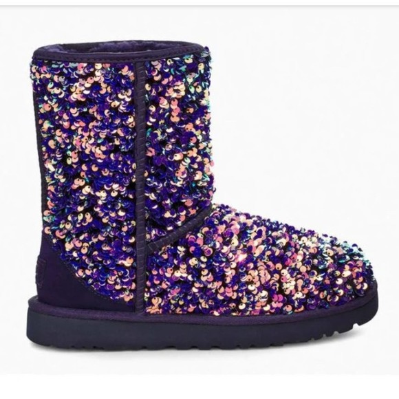 NWT UGG Classic Short Stellar Sequin Medallion - Picture 3 of 15